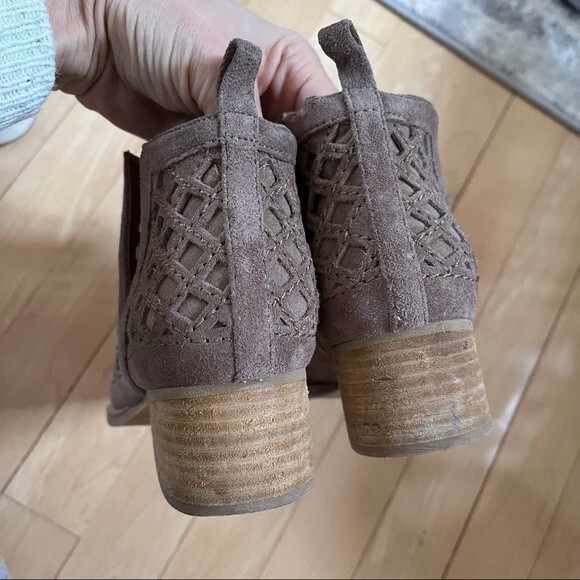 Jeffrey Campbell Taggart Ankle Booties in Taupe 6.5 - Picture 14 of 14